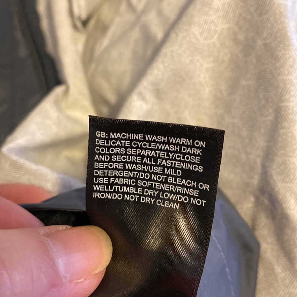 North Face Rain Jacket Size S - Picture 10 of 10